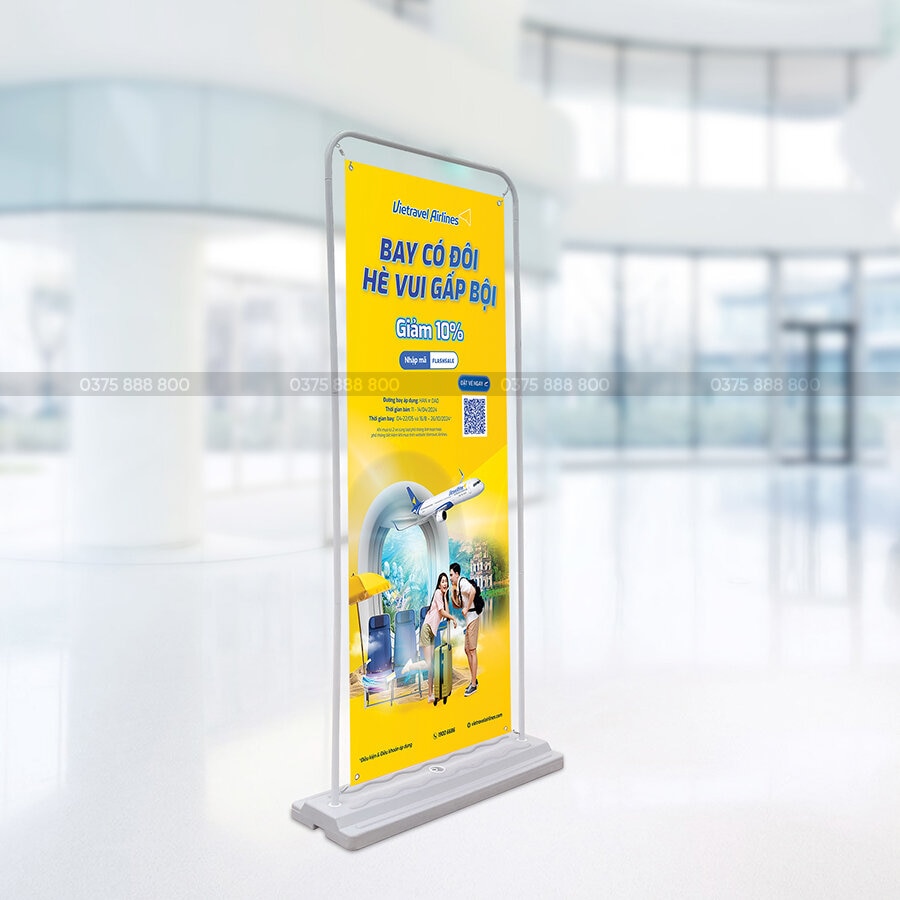 Standee Giá Treo Kiểu Cửa Nhựa