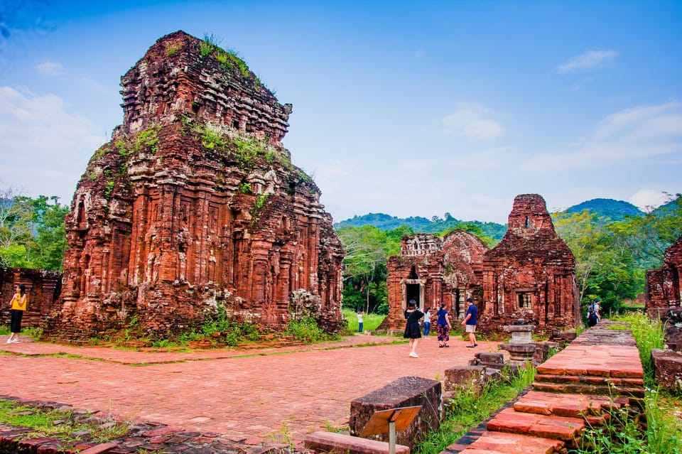 From Hoi An: My Son Holyland Luxury Tour (Half-day)