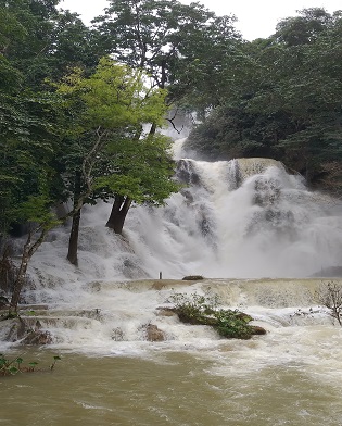 Khuangsi Waterfalls 