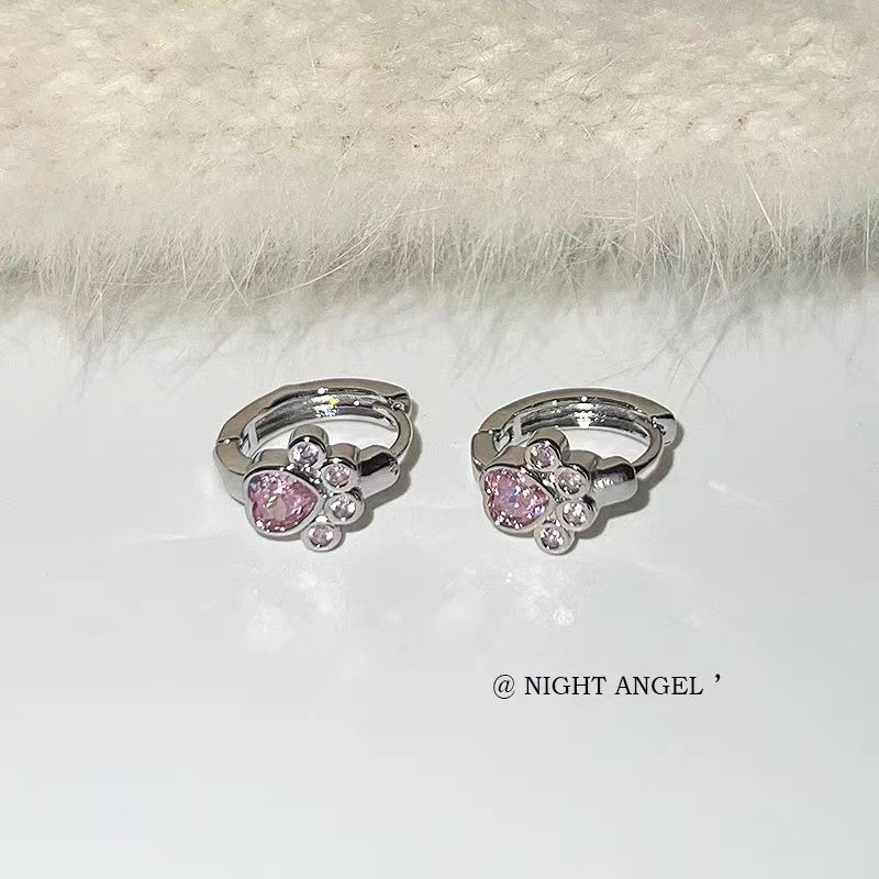 Khuyên tai hình chân mèo đính đá màu