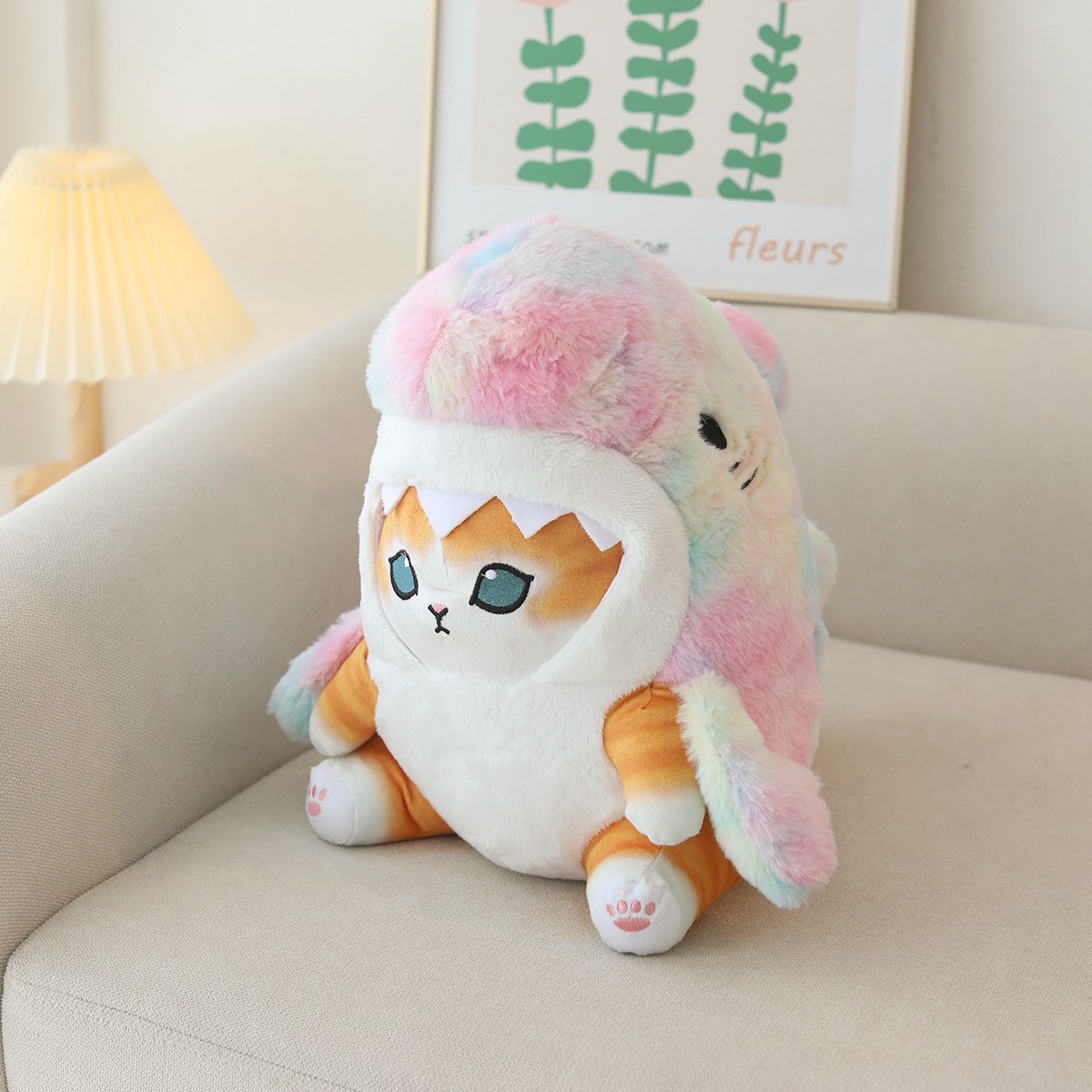 Mèo bông vàng mặc đồ cá mập 35cm