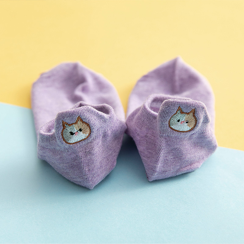 Tất cổ ngắn thêu hình mèo cam phía sau