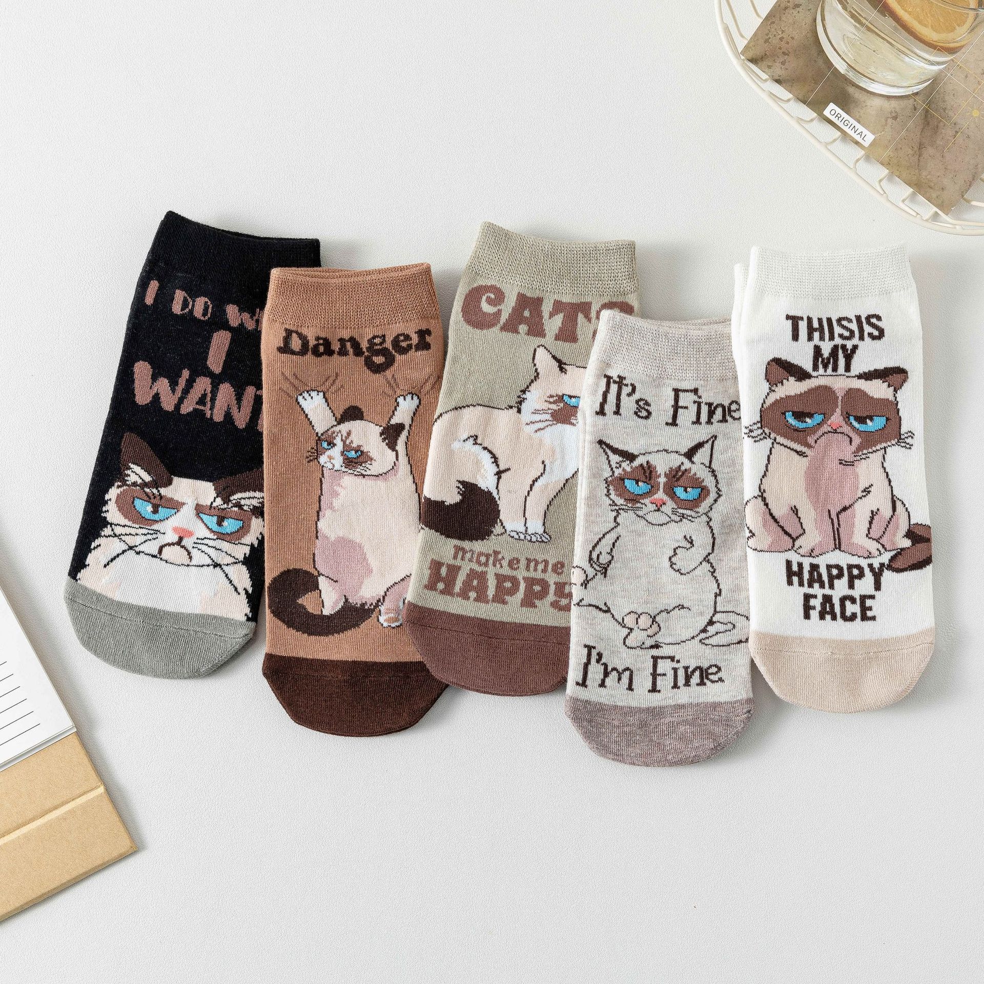 Tất cổ ngắn hình mèo xiêm