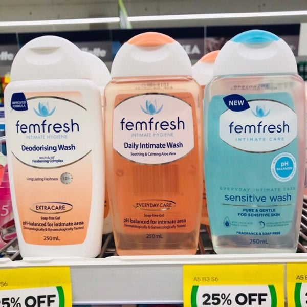 DUNG DỊCH VỆ SINH PHỤ NỮ HẰNG NGÀY FEMFRESH DAILY INTIMATE WASH 250ML