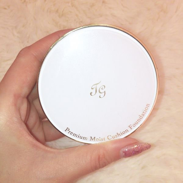 Phấn nước Tiara Premium Moist Cushion Foundation Matte 13g - Màu Trắng (da ít khuyến điểm)