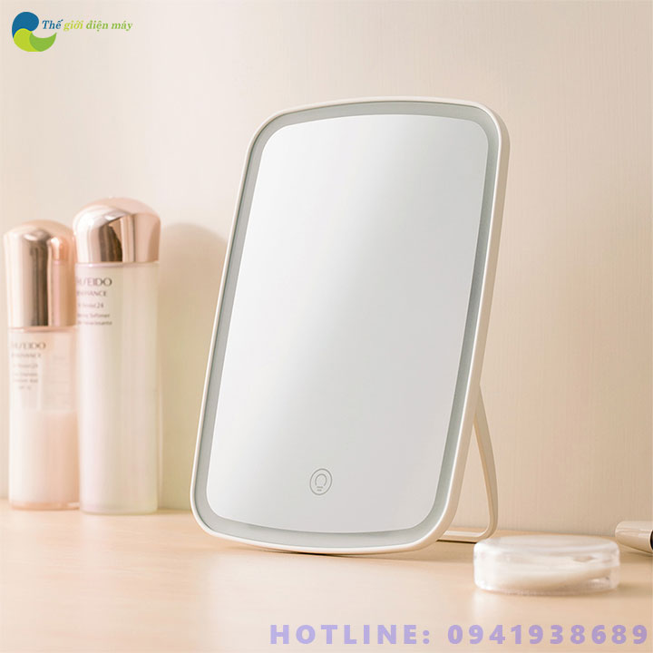 Gương Trang Điểm Để Bàn Khung Gỗ: Sự Hoàn Hảo Cho Không Gian Trang Điểm Tại Nhà