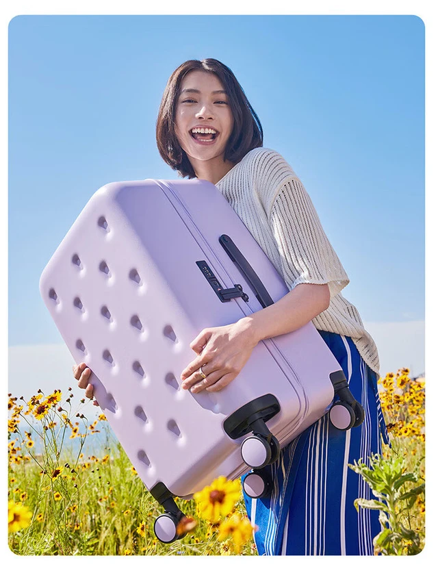 Xiaomi ra mắt vali du lịch: Nhiều kích cỡ và màu sắc, có móc treo và khóa bánh xe, giá từ 1.2 triệu đồng