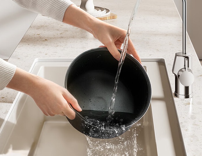 Xiaomi ra mắt nồi cơm điện và bình nước thể thao mới, thiết kế rất đẹp, giá chỉ hơn 500K