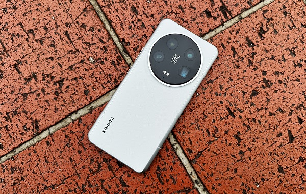 co-nen-mua-xiaomi-14-ultra-4