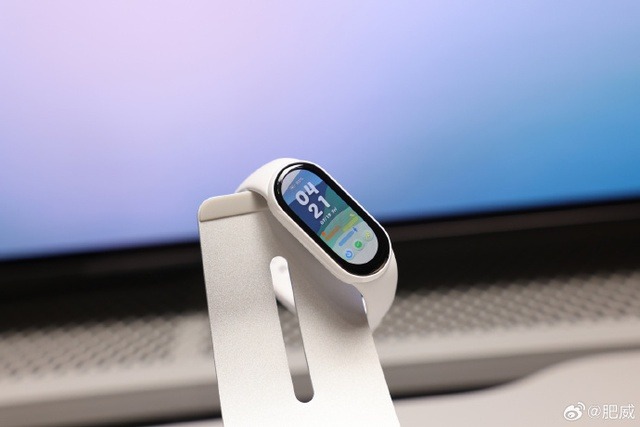 Xiaomi Band 9 có vỏ kim loại và phiên bản gốm cao cấp