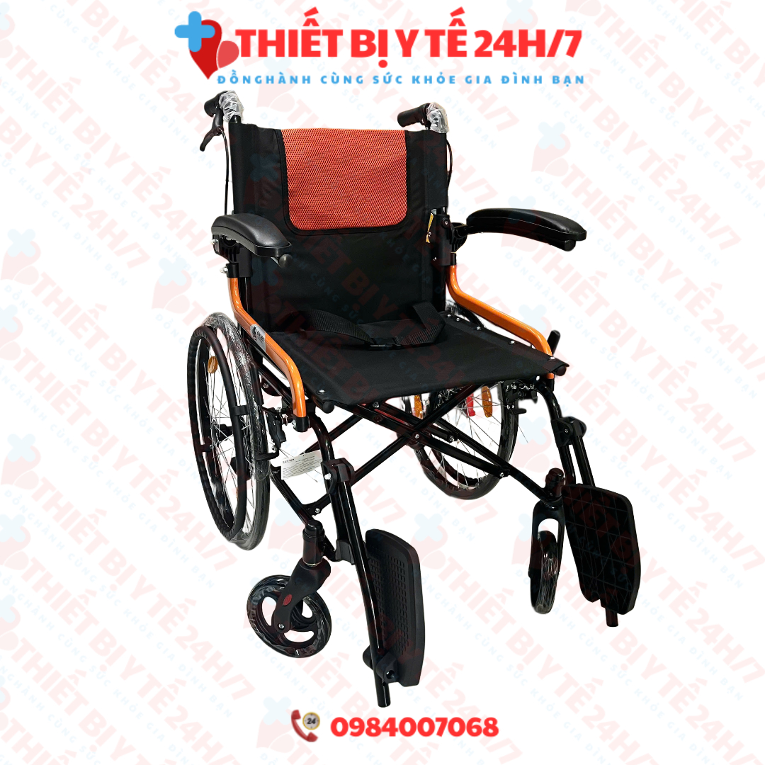 Xe Lăn Lucass X61 – Gấp Gọn, Nâng Được Phần Để Tay