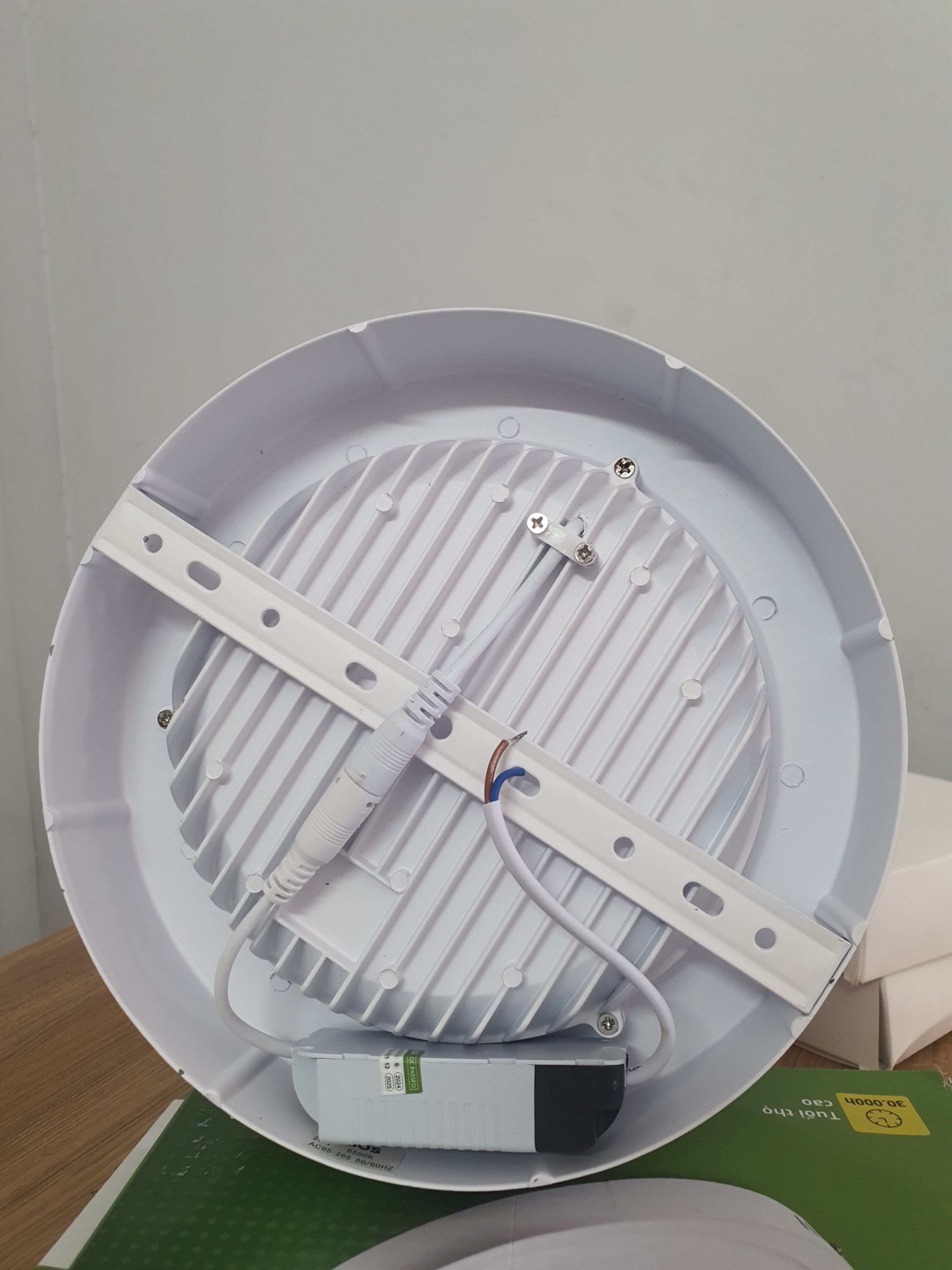 Đèn Downlight ốp nổi 20w, ánh sáng trắng