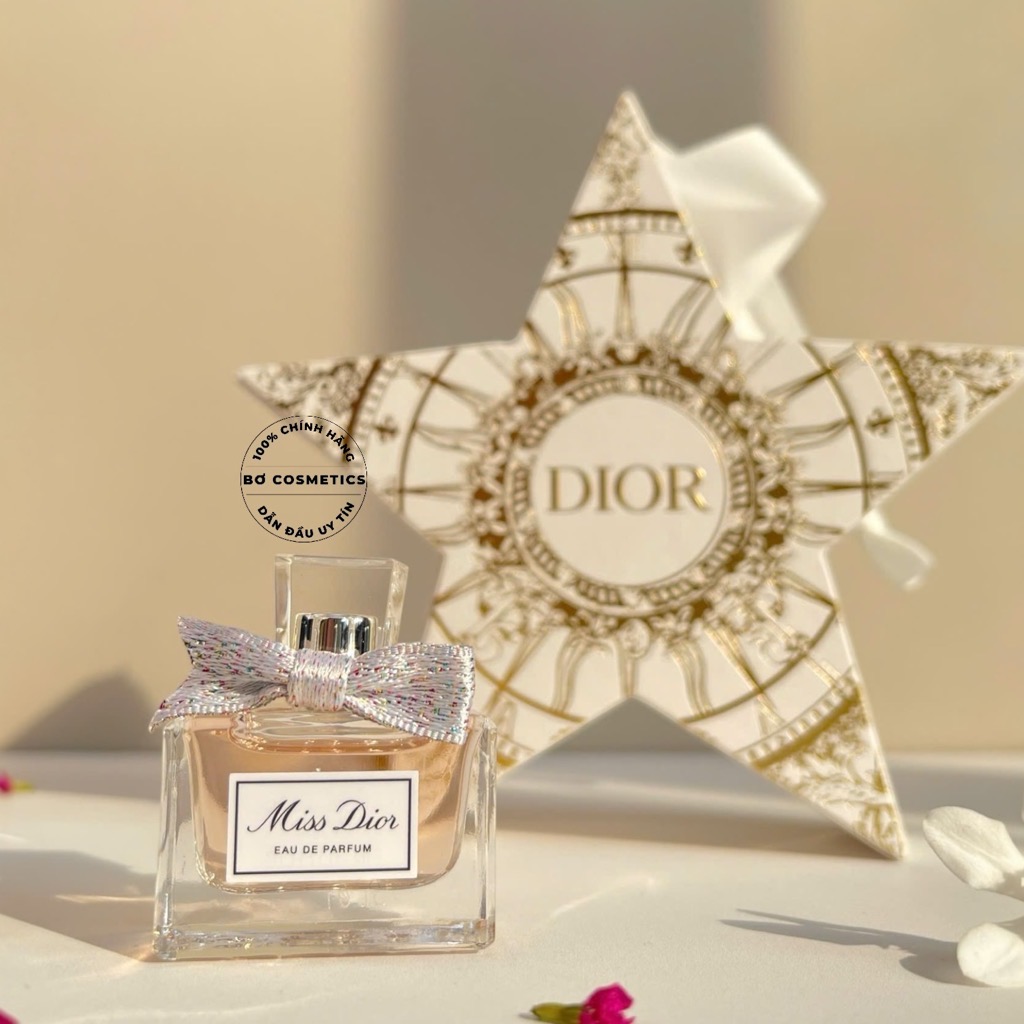 Set Quà Tặng Nước Hoa Miss Dior Eau De Parfum 5ml Và Star Gift Box