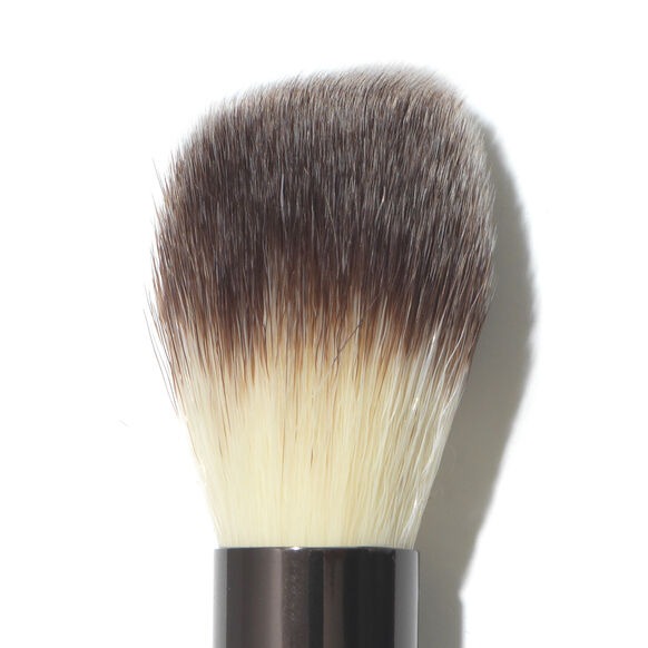 Cọ Trang Điểm Hourglass Ambient Lighting Edit Brush