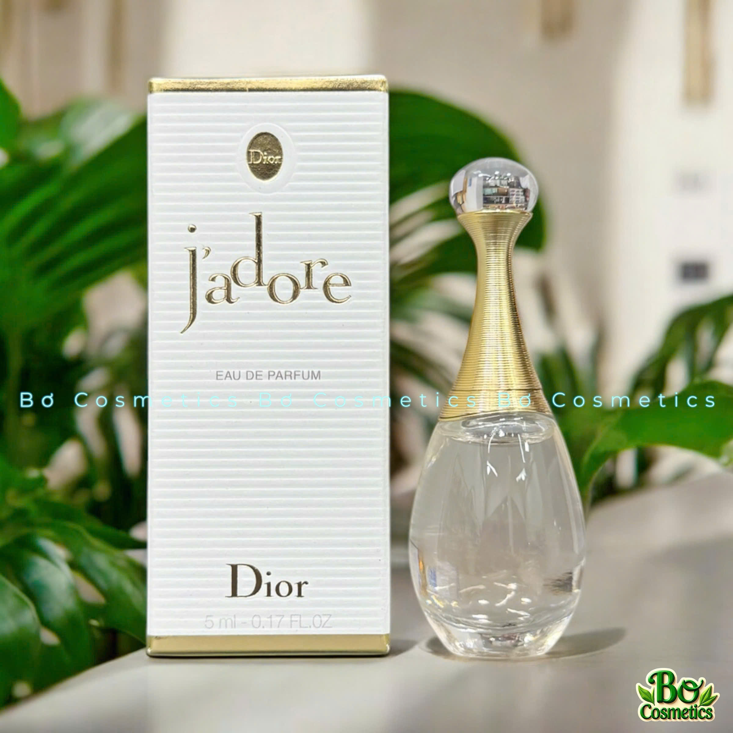 PHIÊN BẢN NƯỚC HOA DIOR J ADORE EAU LUMIÈRE NHẸ NHÀNG TINH TẾ