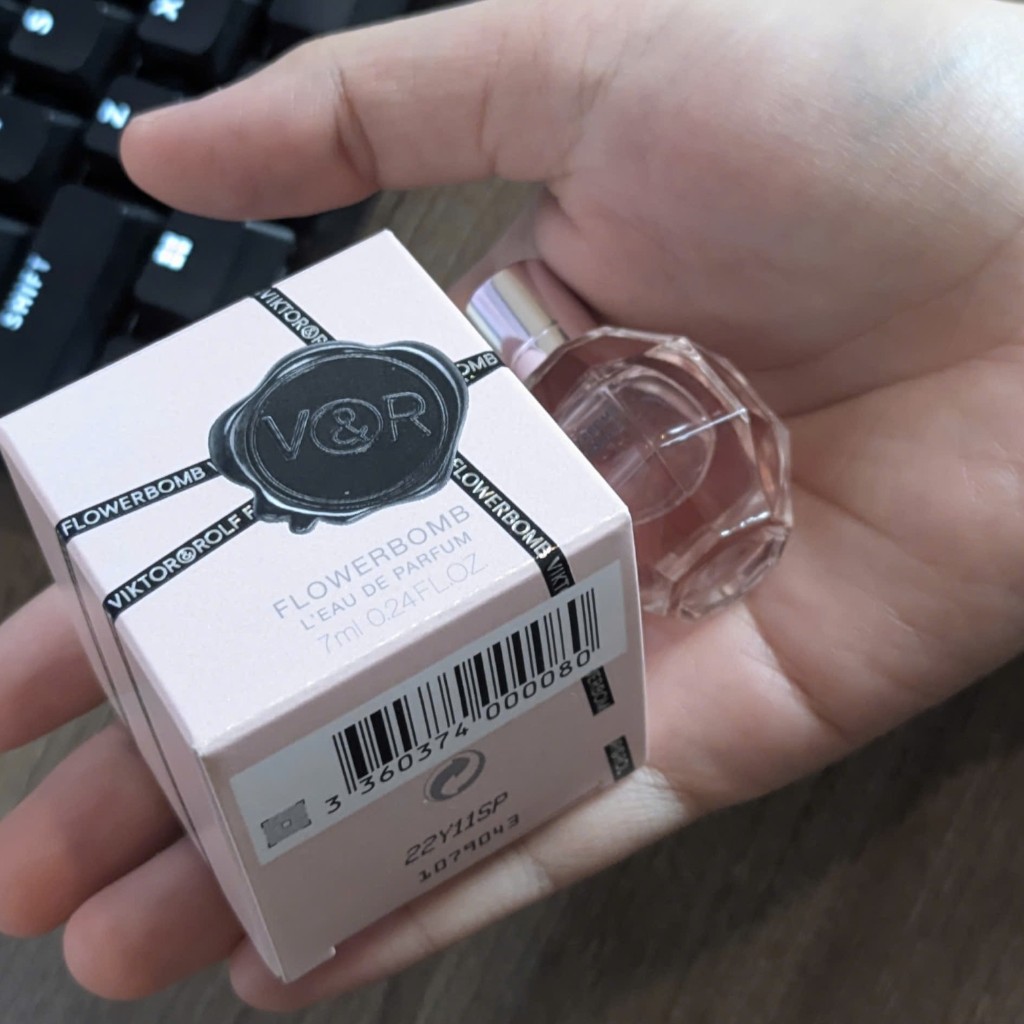 [Mini 7ml] Nước Hoa Viktor & Rolf Flowerbomb Eau De Parfum