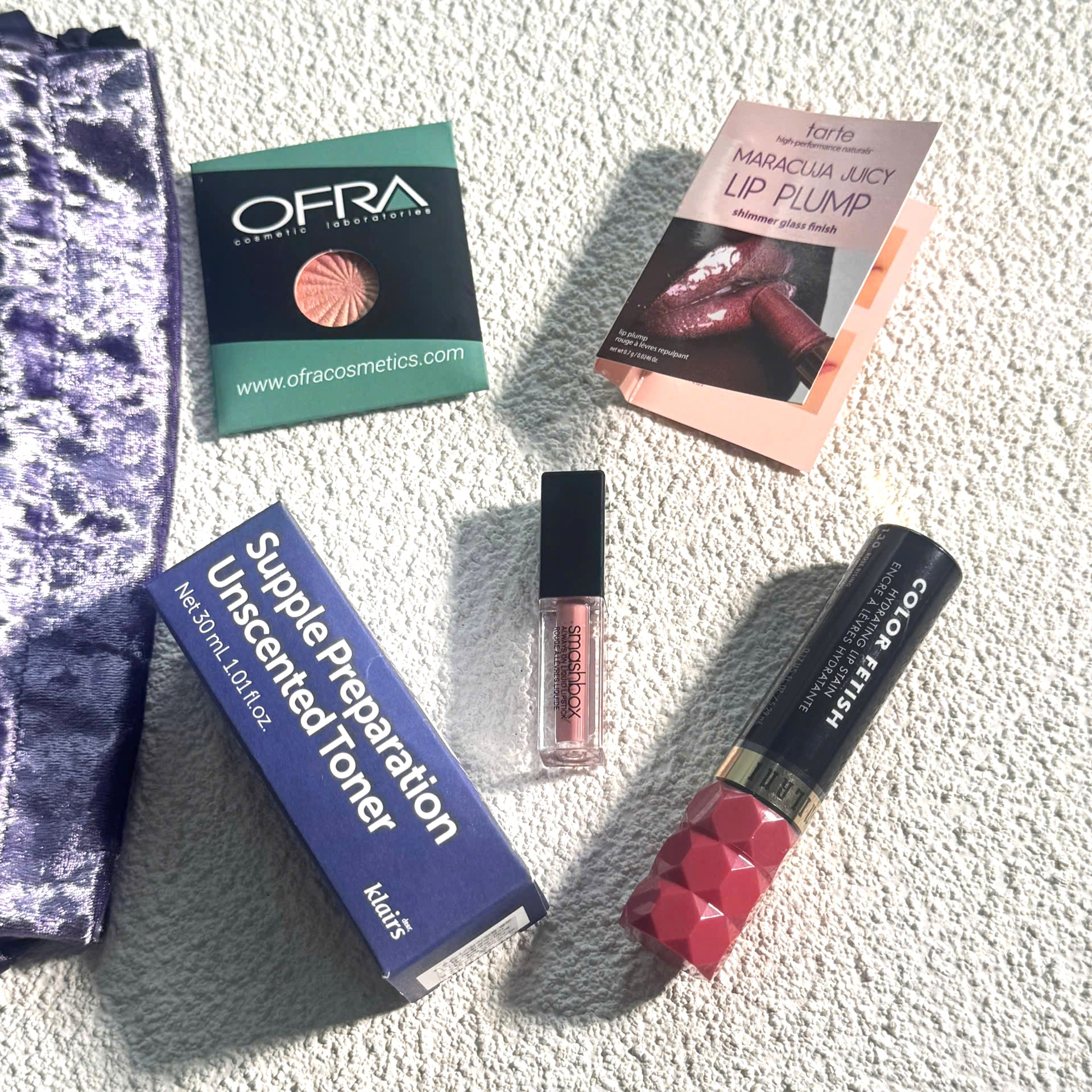 Set Make Up Maracuja Lip Plump - Ofra Highlighter - Smashbox Lipstick - Milani Lip Stain - Klairs Toner