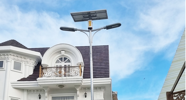 Đèn Năng Lượng Mặt Trời: Giải Pháp Chiếu Sáng Xanh Cho Tương Lai Việt Nam