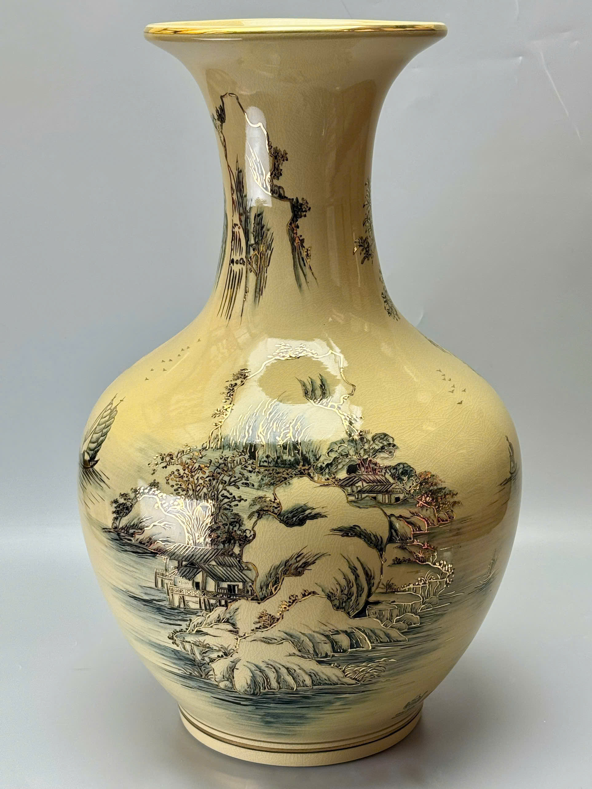 Bình phú quý H65 sơn thủy hữu tình gốm Chu Đậu vẽ vàng