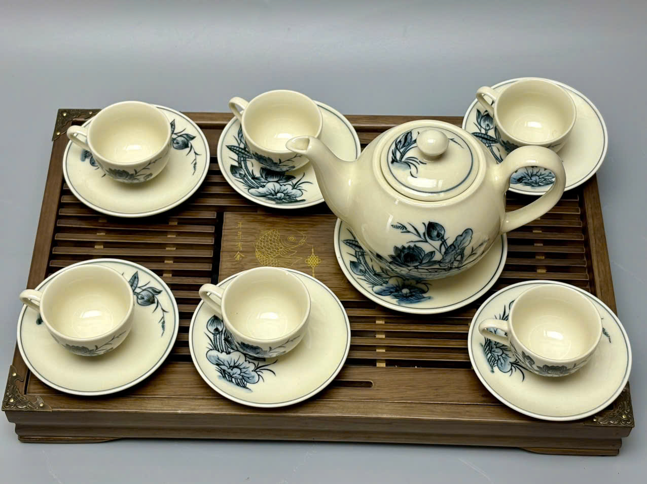 Bộ ấm chén hoa sen truyền thống gốm chu đậu