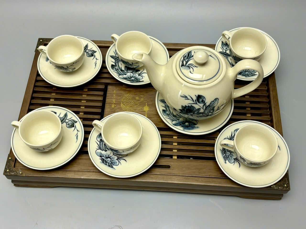 Bộ ấm chén hoa sen truyền thống gốm chu đậu