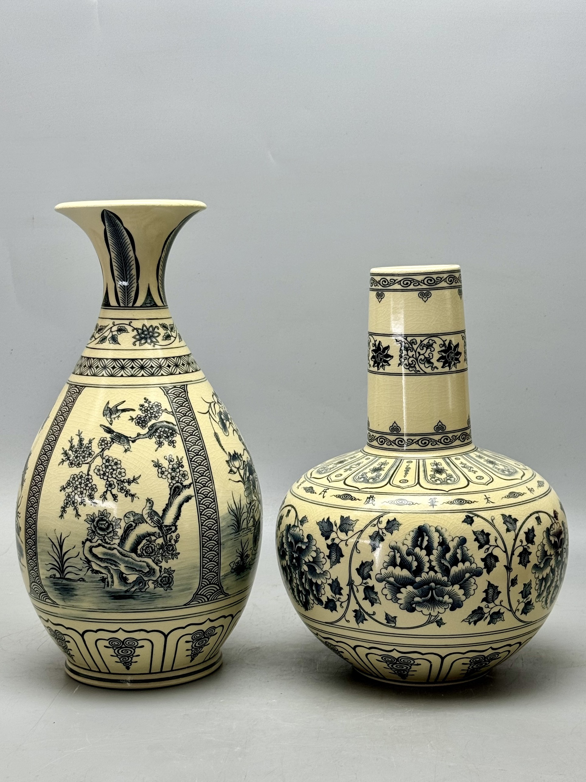 Cặp bình hoa làm tỳ bà cao 38cm và 43cm gốm Chu Đậu truyên thống