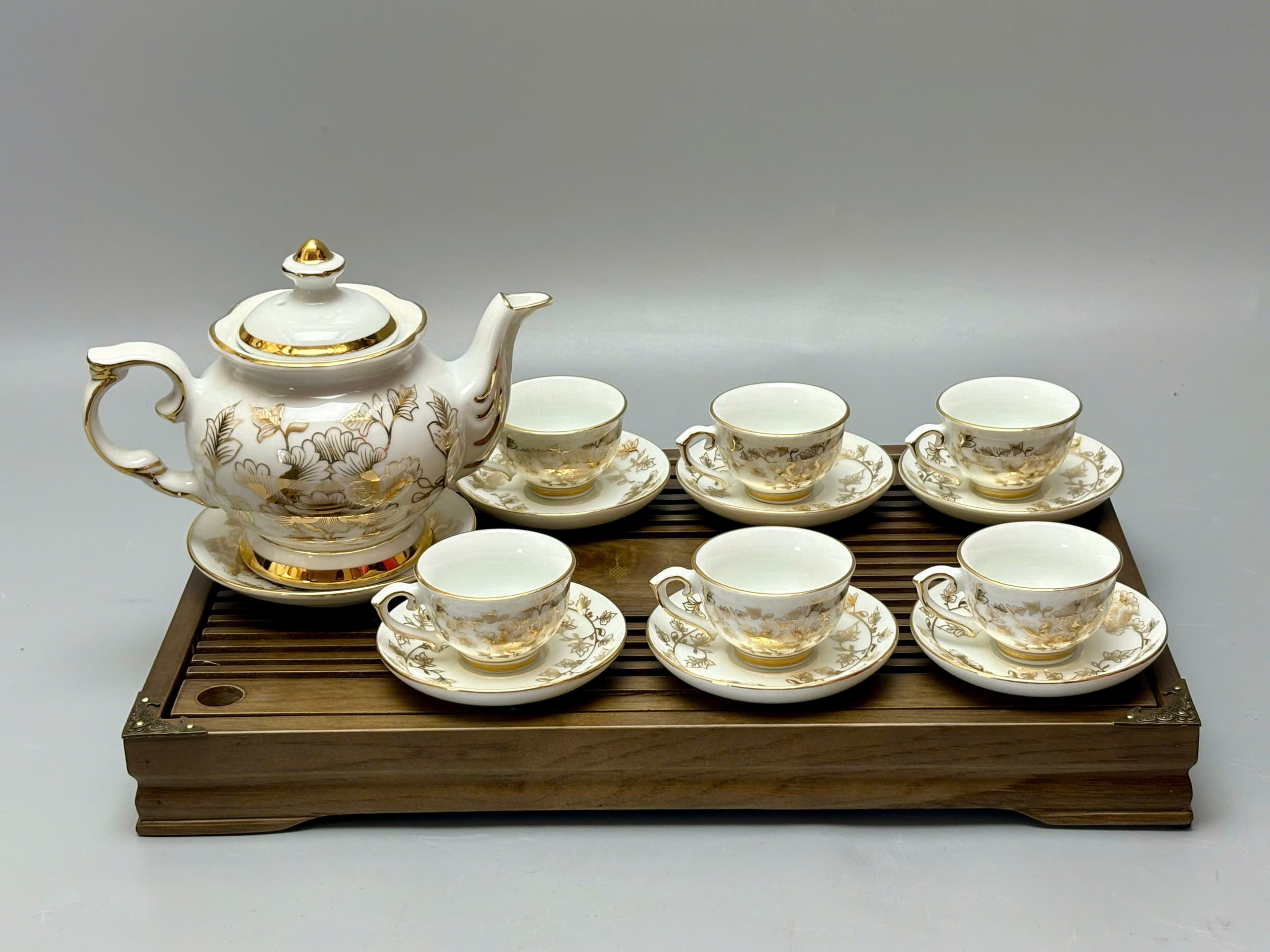 Bộ ấm chén hoàng hậu hoa phù dung  Chu Đậu vẽ vàng 24k