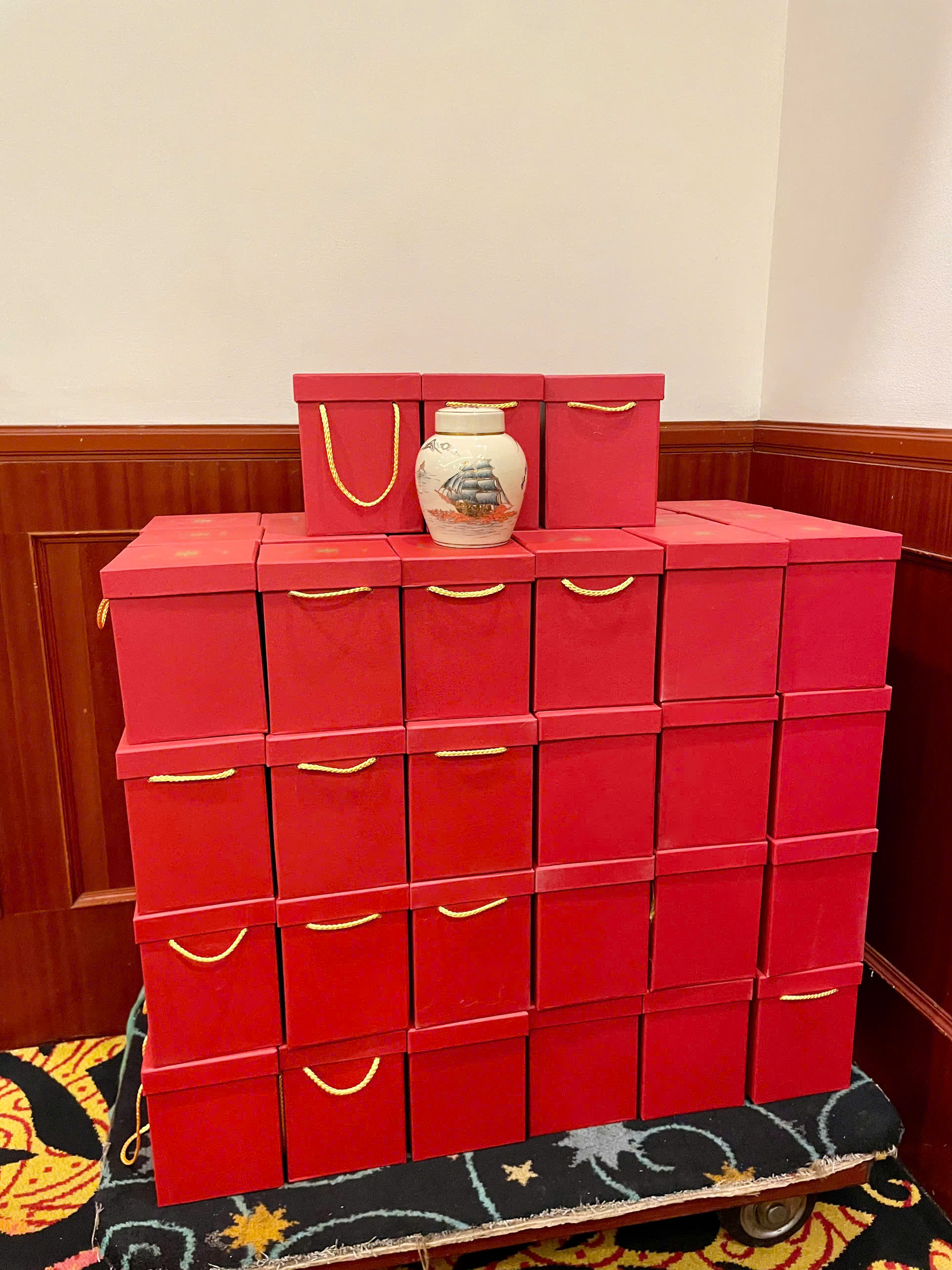 Hũ Đựng Trà Thuận Buồm Xuôi Gió - Quà Tặng Hiệp Hội Titan Việt Nam