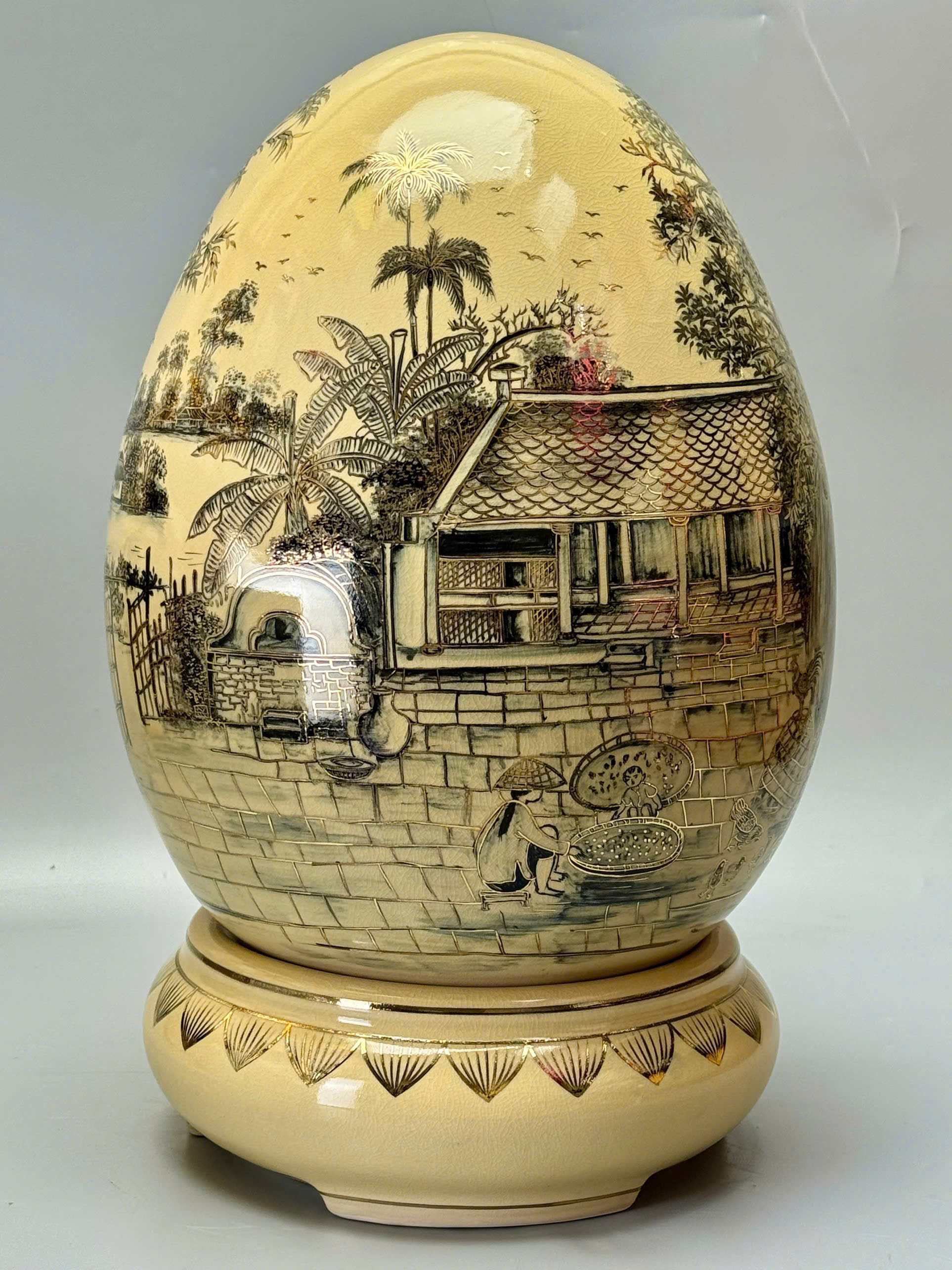 Trứng Tài Lộc Cao 55cm Phong Cảnh Làng Quê Việt Nam Xưa Gốm Vẽ Vàng 24k
