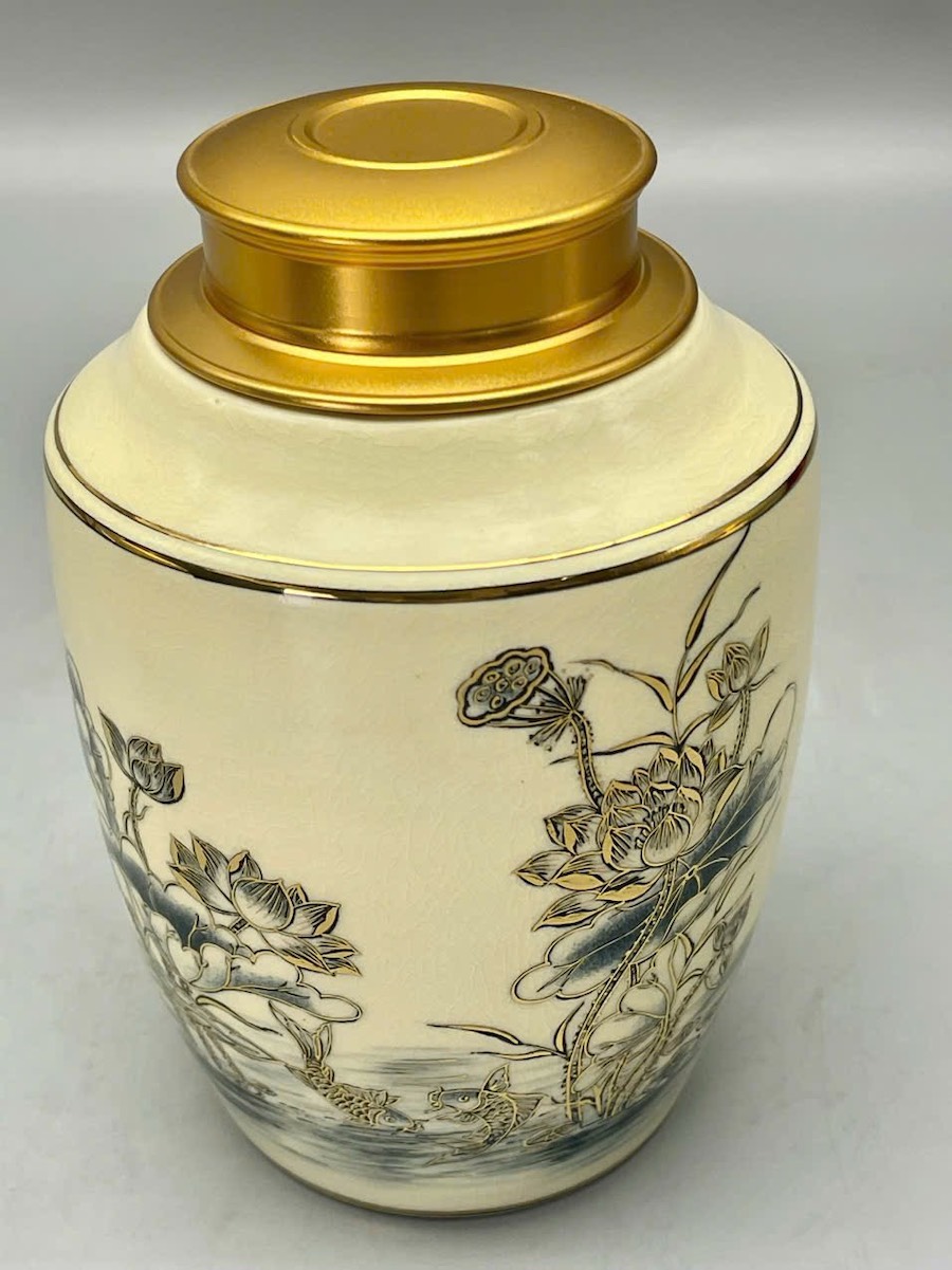 Hộp Đựng Trà Hoạ Tiết Hoa Sen Cao 18cm Gốm Chu Đậu Vẽ Vàng