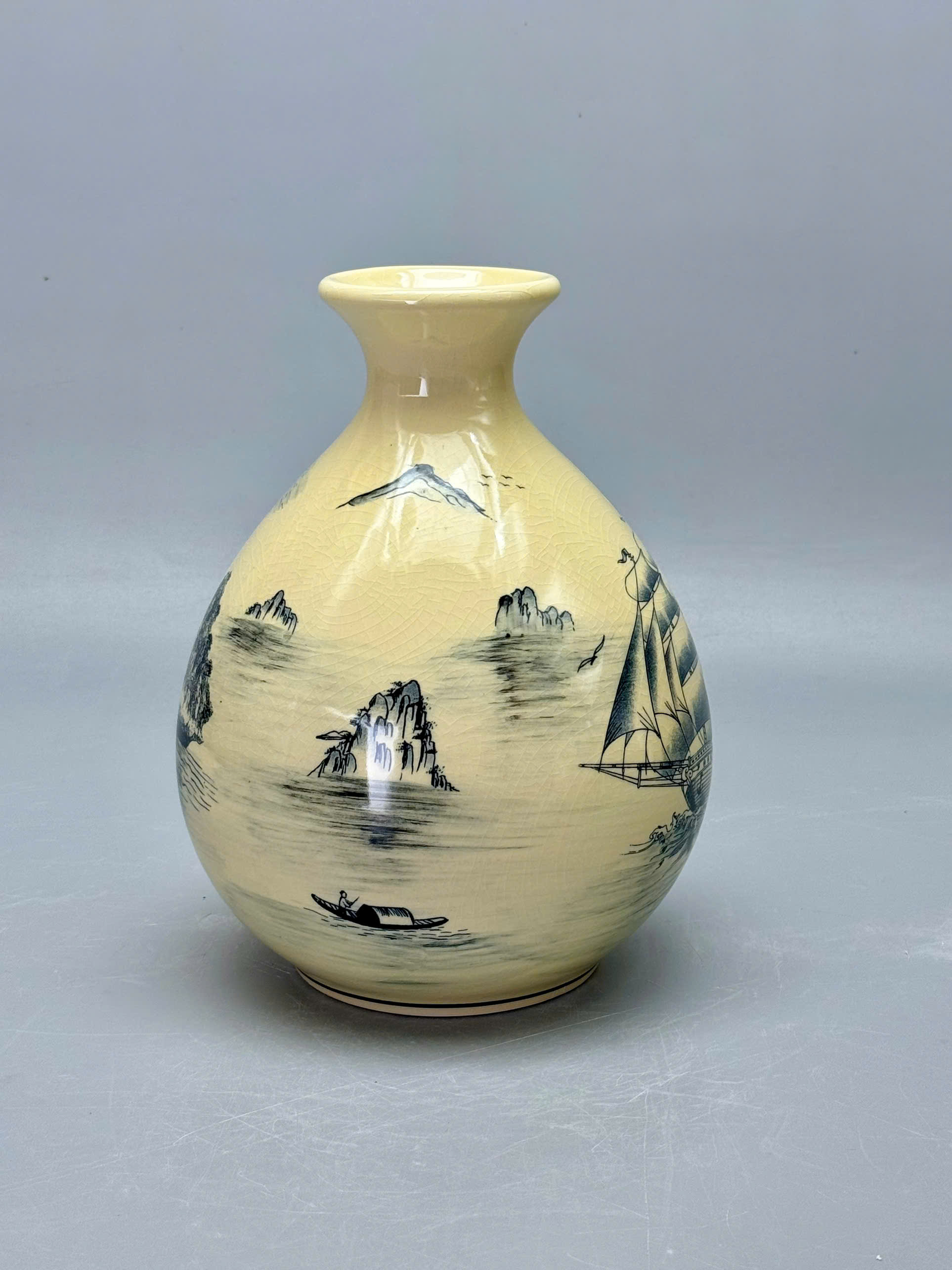 Cặp Bình Bảo Ngọc Họa Tiết Thuận Buồm, Mã Đáo Cao 25cm Gốm Chu Đậu Truyền Thống