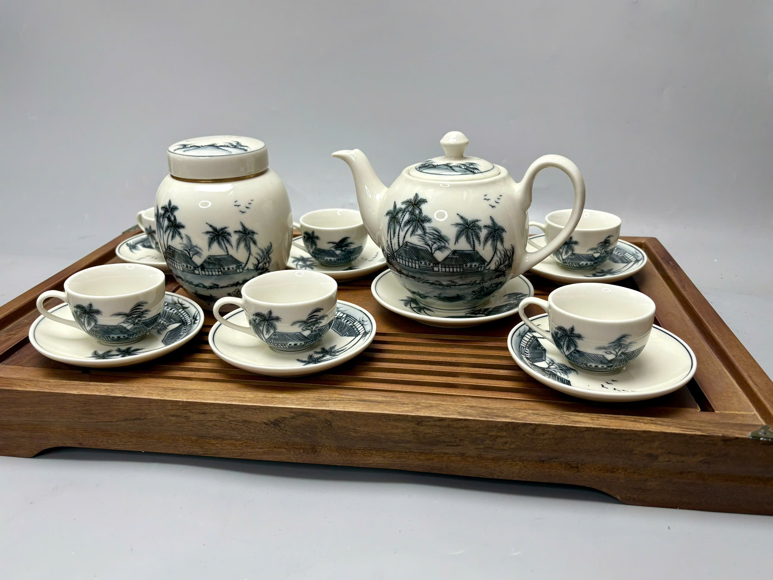 Bộ ấm chén và hũ đựng trà đồng quê truyền thống Chu Đậu