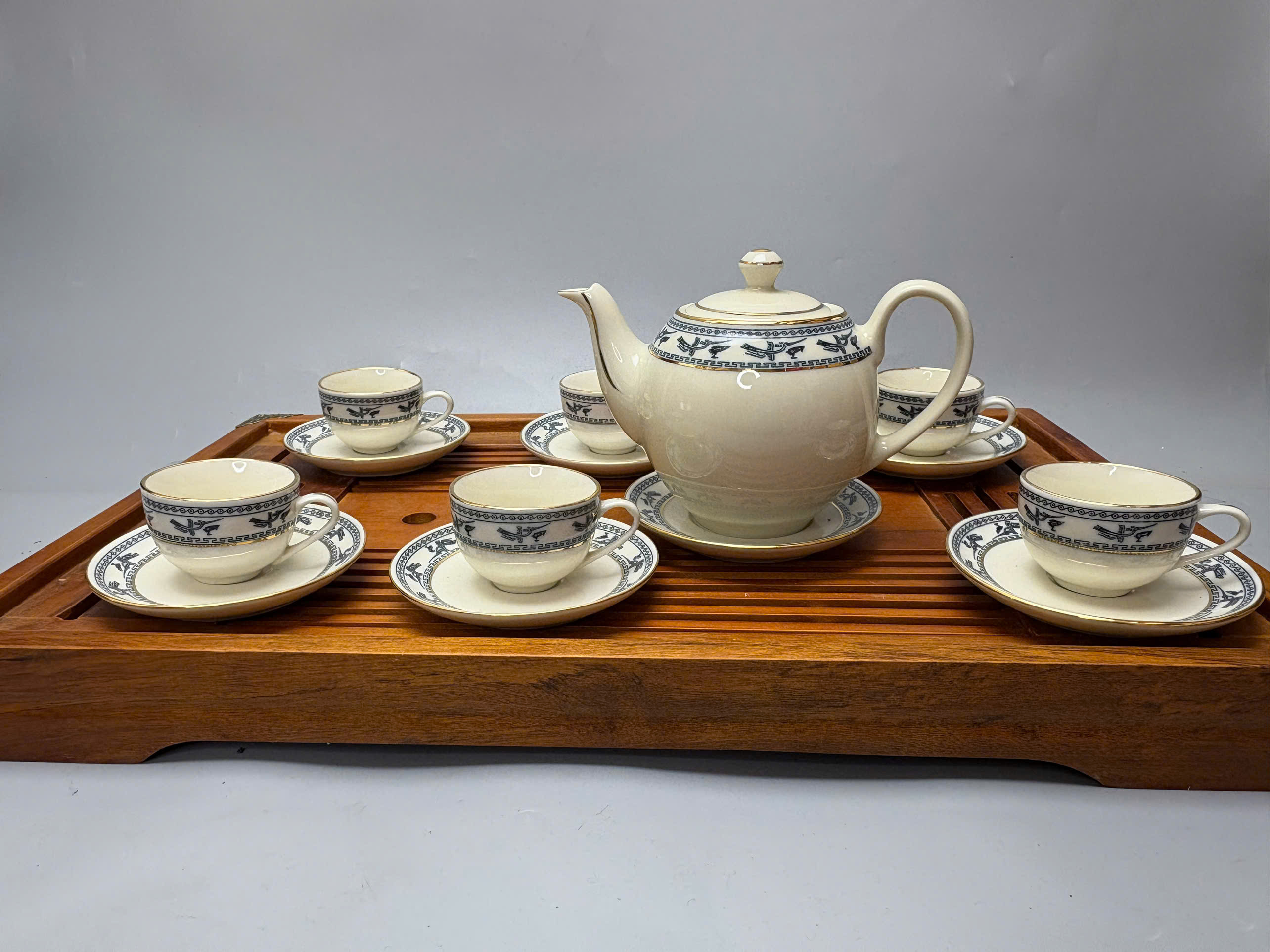 Bộ Ấm Trà Hoạ Tiết Chim Lạc Gốm Chu Đậu Vẽ Vàng