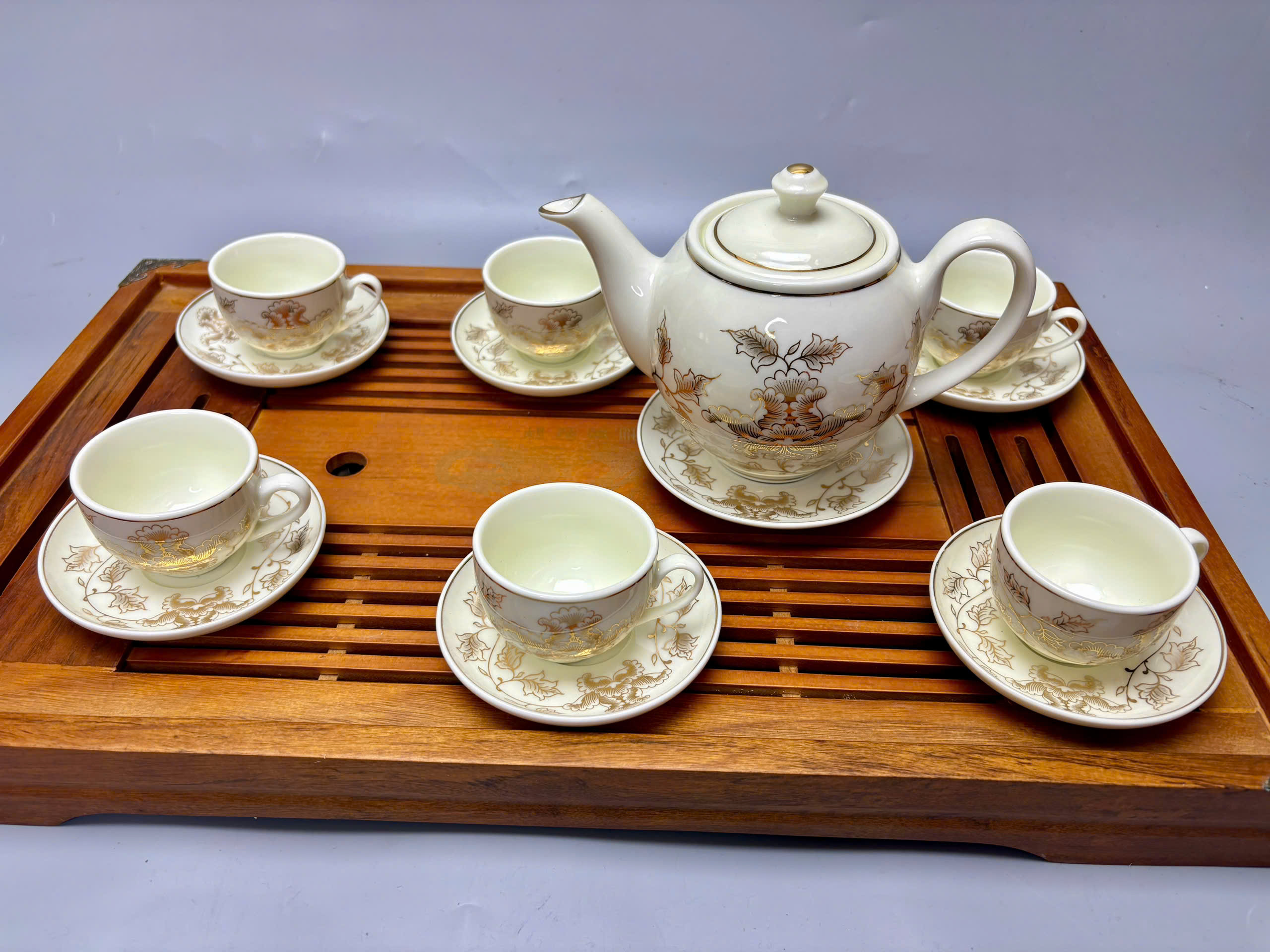 Bộ ấm chén phù dung vẽ vàng 24k Chu Đậu