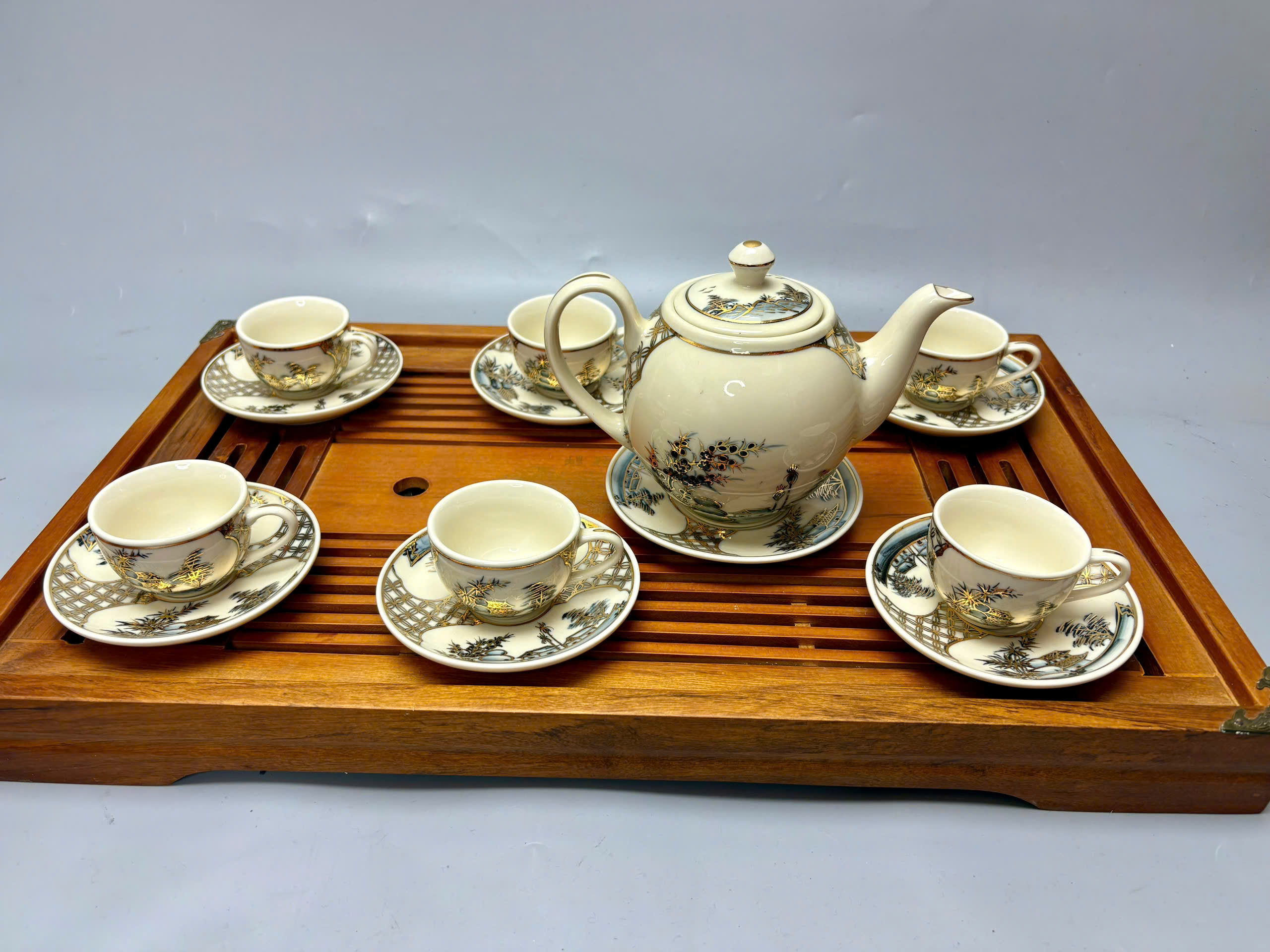 Bộ ấm chén hoa chanh nhị cảnh đồng quê vẽ vàng 24k Chu Đậu