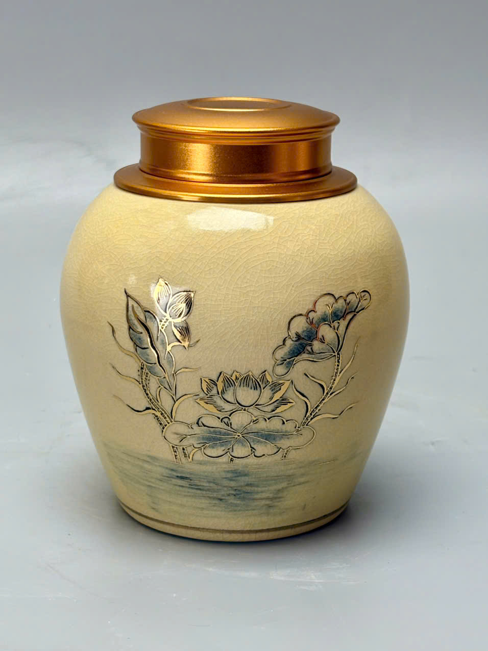 Hộp Đựng Trà Hoạ Tiết Hoa Sen Cao 13cm Gốm Chu Đậu Vẽ Vàng