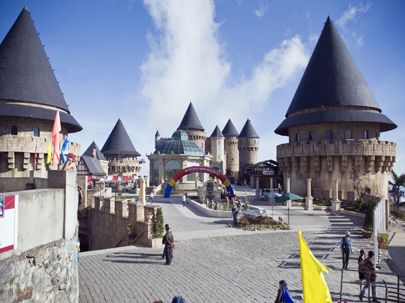 Chinh Phục Đỉnh Bà Nà – Đắm Mình Trong Sắc Xanh Đà Nẵng