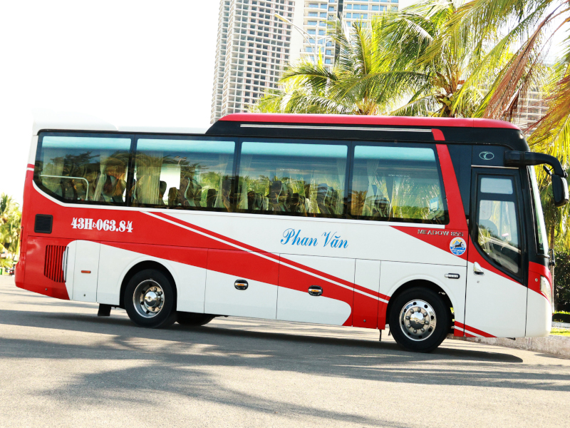 Đừng Nghe Lái Xe Nó Lừa Đấy: Chuyện Tiền Tip Khi Đi Tour Du Lịch