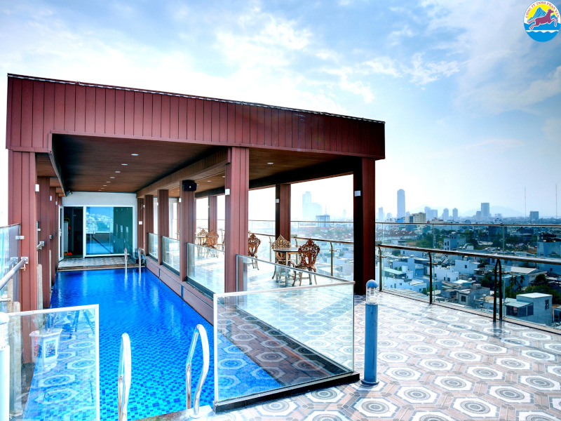 Khách Sạn Đà Nẵng Nào Có Hồ Bơi Vô Cực Đẹp Nhất