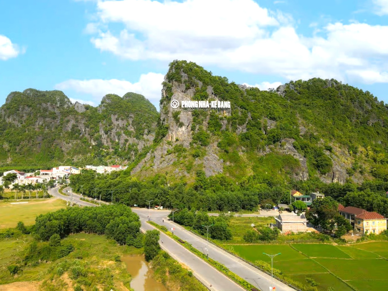 Khám Phá Tuyệt Tác Thiên Nhiên - Tour Động Thiên Đường - Động Phong Nha 1 Ngày