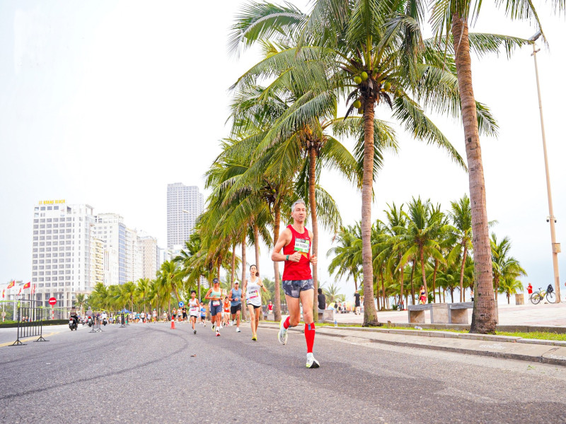 Khởi Động Marathon Quốc Tế Đà Nẵng 2025 - Sải Bước Cùng Sóng Biển