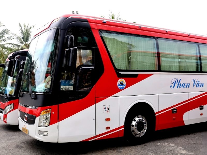 Những Nhà Xe Du Lịch Cao Cấp Được Yêu Thích Nhất 2025