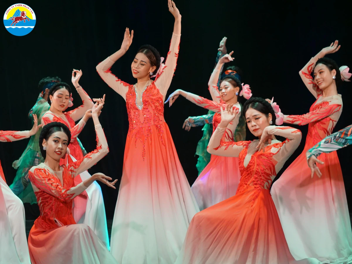 Ngày Phụ nữ Việt Nam 20/10 là dịp để tri ân và tôn vinh vai trò của người phụ nữ