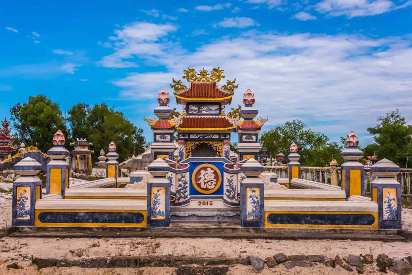 An Bang Cemetery - City Ghosts of Viet Nam