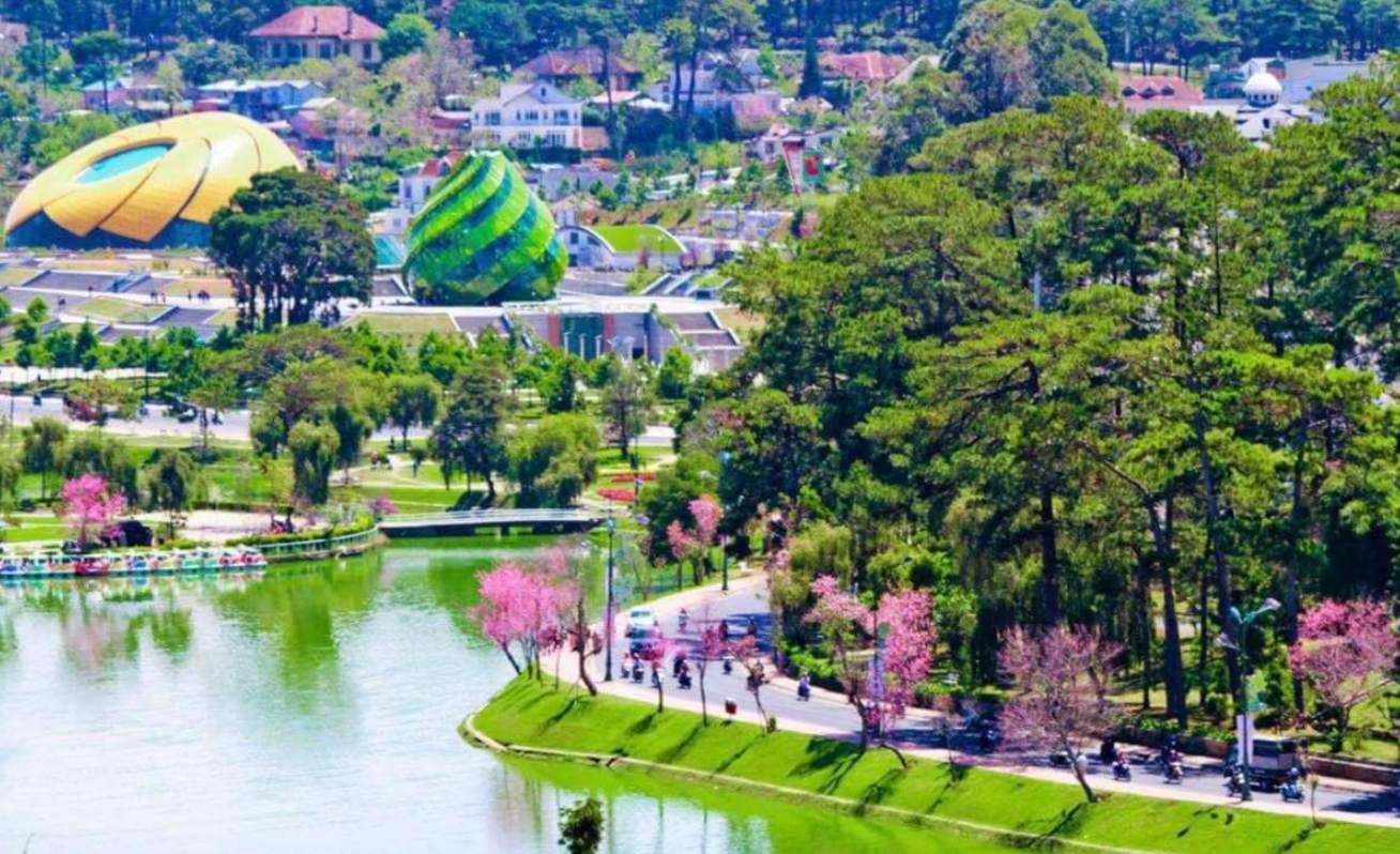 Hồ Xuân Hương Đà Lạt