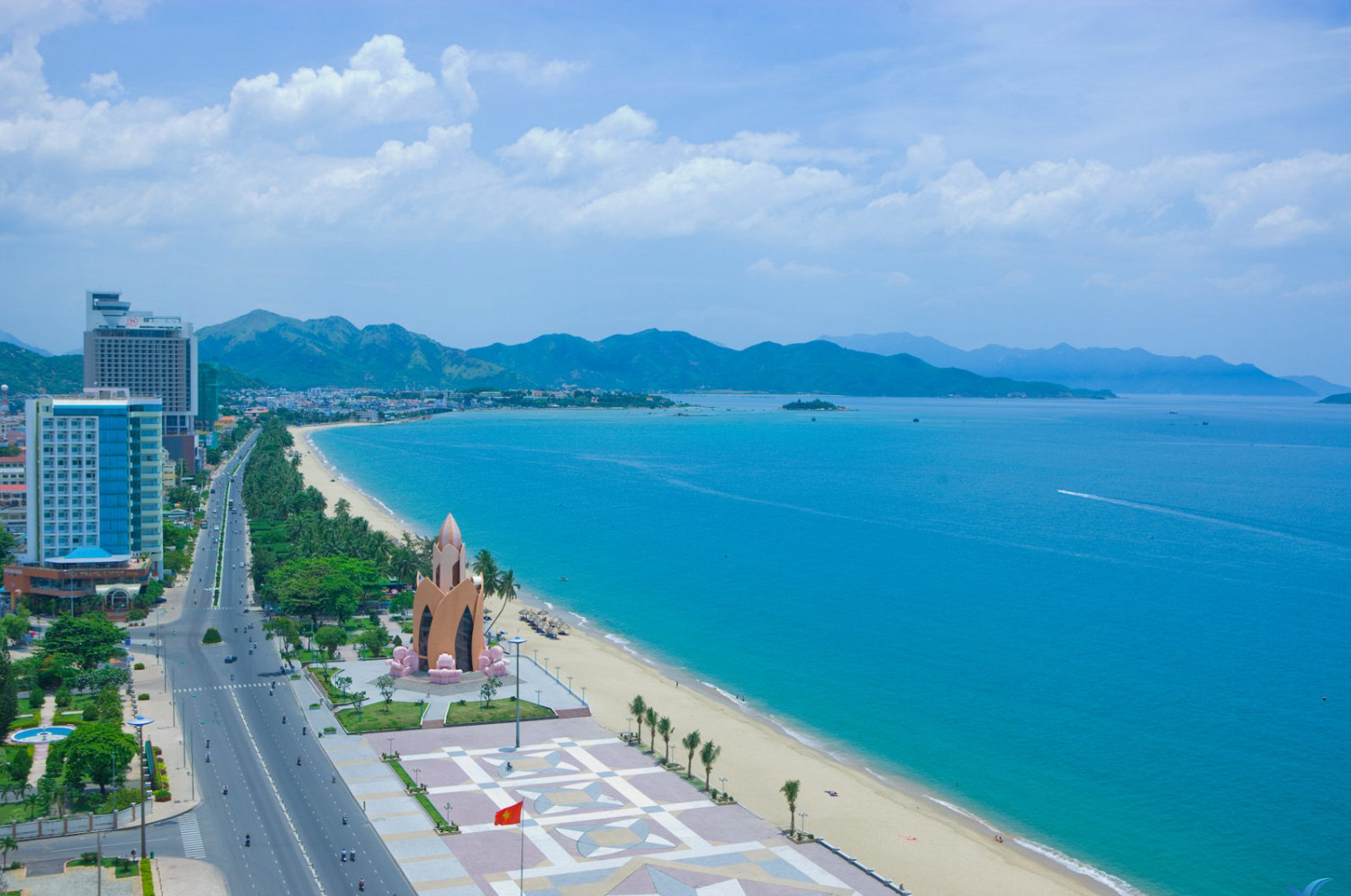 Nha Trang: Thành Phố Biển Năng Động Và Đầy Trải Nghiệm