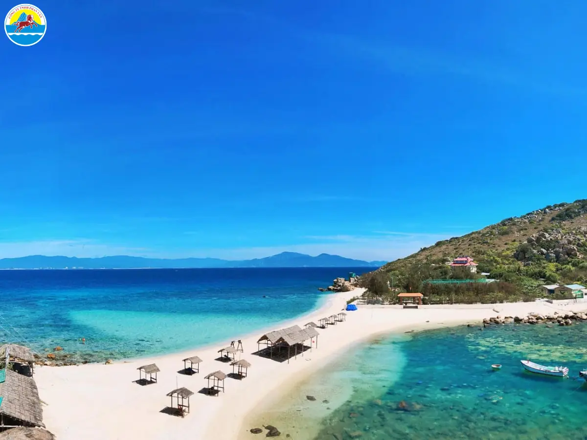 bờ biển nha trang​