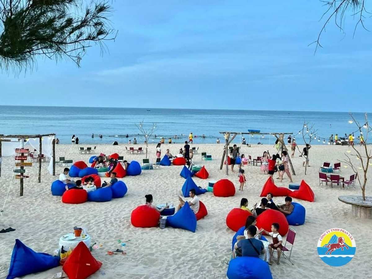 Bãi biển Nhật Lệ