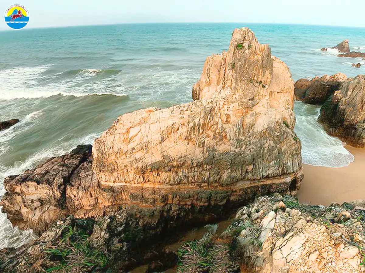 bãi đá nhảy ở quảng bình​