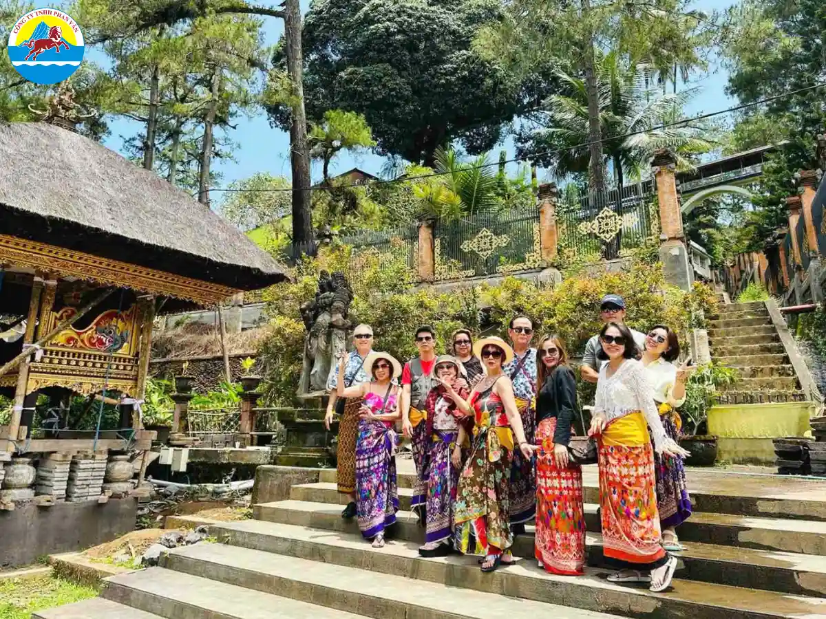 Tour du lịch trọn gói Phan Văn Travel giúp du khách thoải mái và tiết kiệm